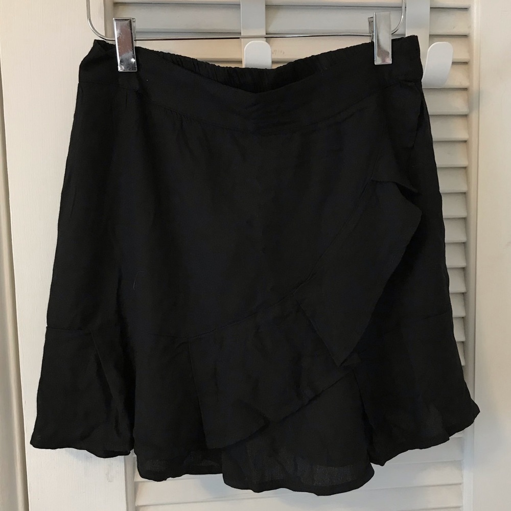 NWT sim&sam wrap skirt
